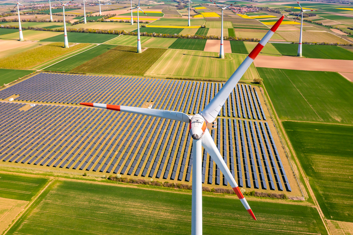 Freiflächenverpachtung für Solaranlagen auf einem Feld